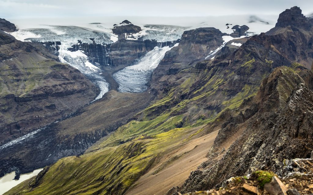 hikers can see the glacier when hiking in skaftafell