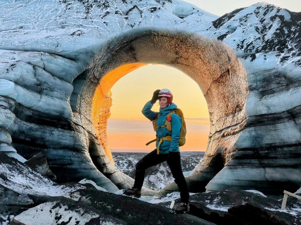 you need to join a tour to go to Katla ice cave